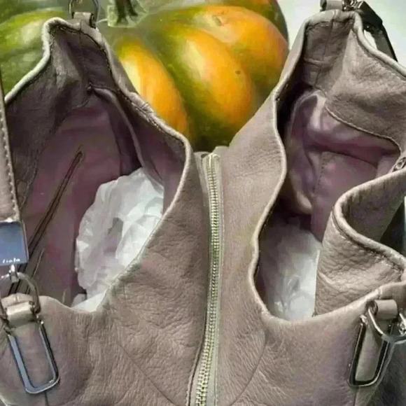 Coach 26224 Madison Phoebe Pebble Grain Leather Triple Compartment Bag Taupe - Picture 5 of 16